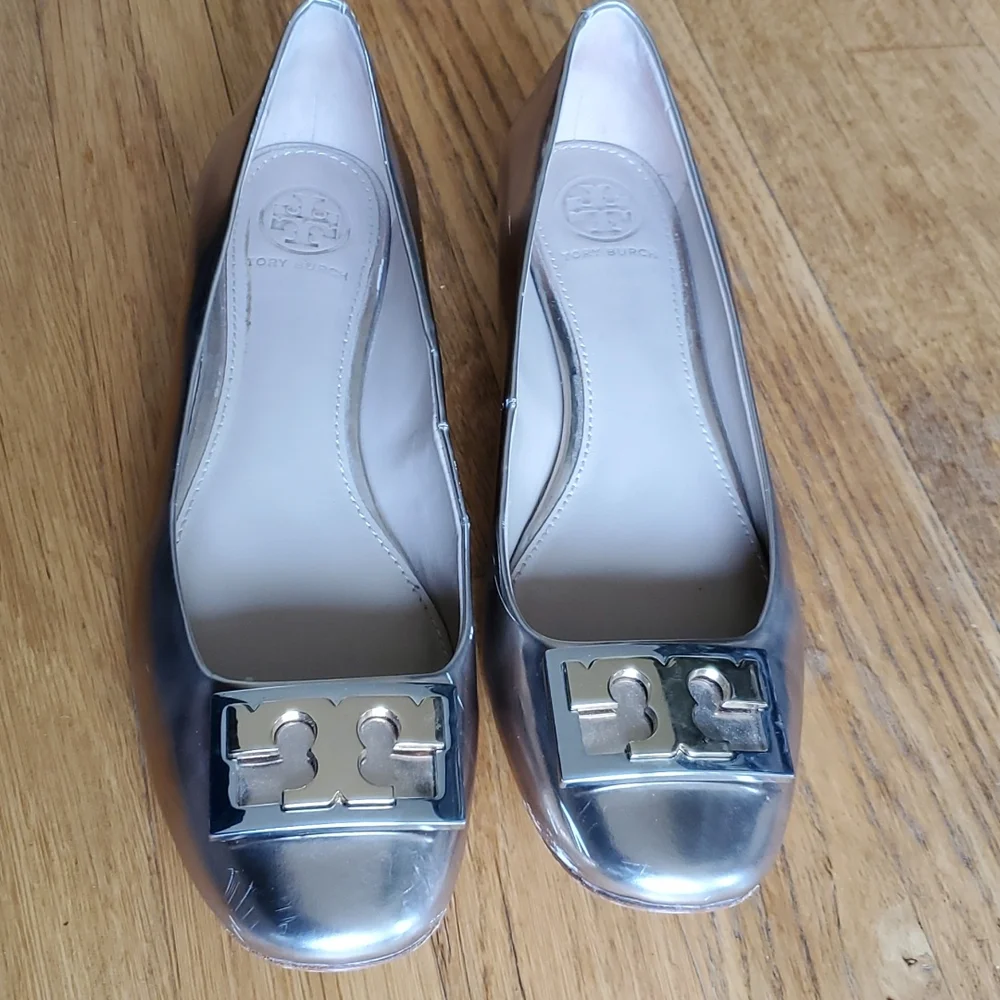 Tory Burch metallic gold Gigi leather flats 6.5